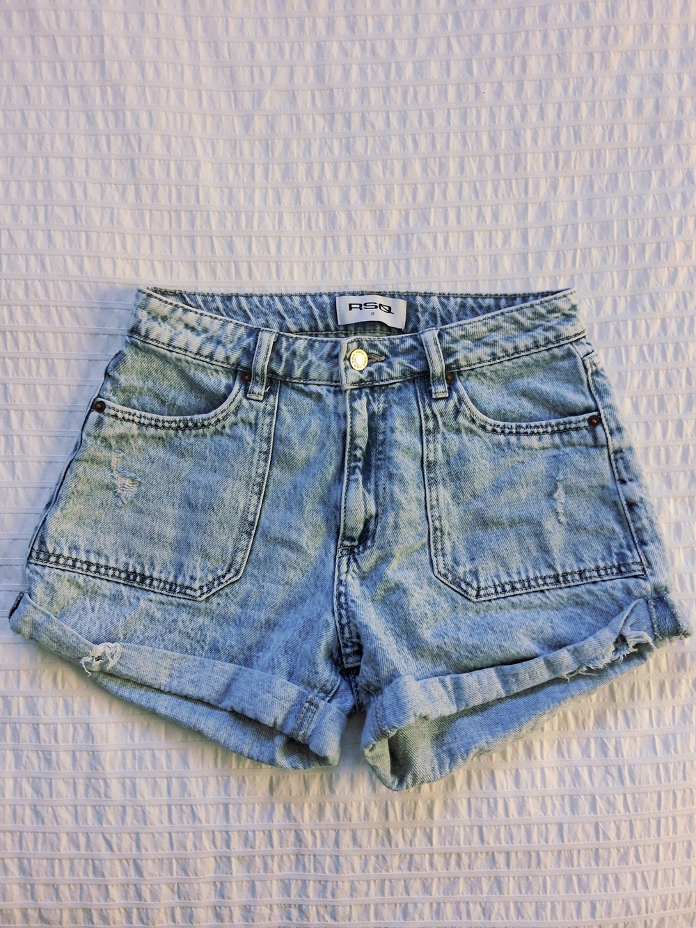 RSQ - LIGHT WAS DENIM SHORTS WITH ROLLED HEM🌺🥥🫧 - Picture 2 of 4